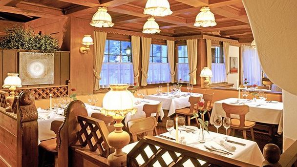 Ресторан Arabella Sheraton Hotel Waldhuus в Граубюндене