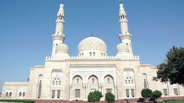 ​Знаменитая мечеть ОАЭ будет работать круглосуточно