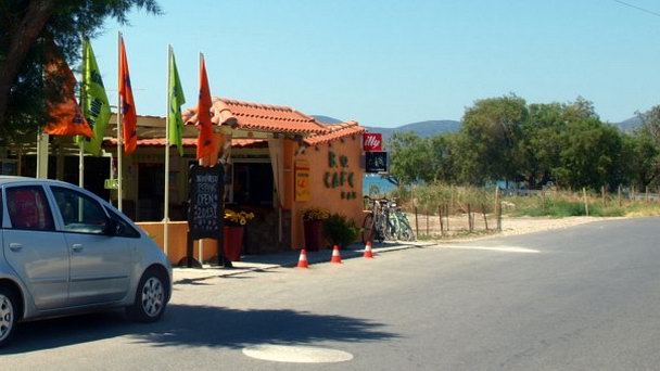 Beach Voley Cafe Bar в Самосе
