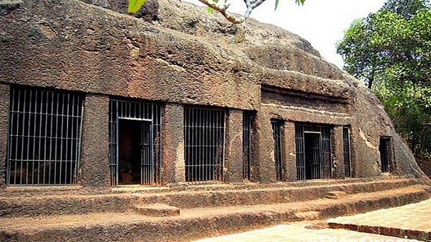 Арвалемские пещеры в Гоа