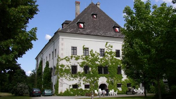 Музей криминалистики в замке Шарнштайн в Штайре