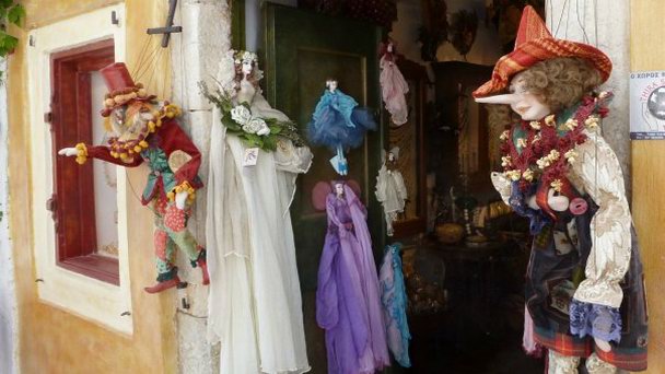 Кукольная лавка на Санторини