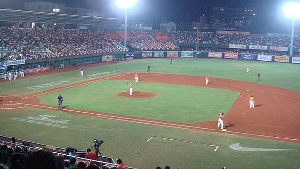 Муниципальный бейсбольный стадион Тайнаня в Тайнани