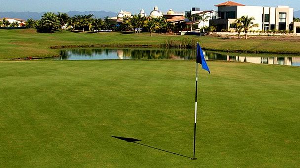 Гольф-клуб El Tigre в Paradise Village в Наярите