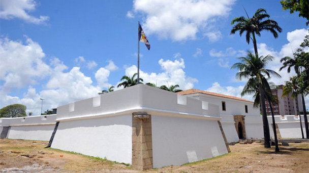 Форт Синку-Понтас в Ресифе Форт Синку-Понтас в Ресифе