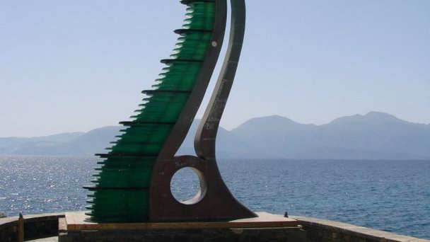 Скульптура Рог изобилия на Острове Крит