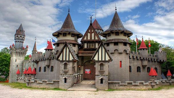 Парк-музей Castle Village and the Enchanted Kingdom в Онтарио