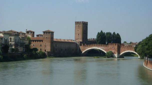 Мост Скалигеров в Вероне