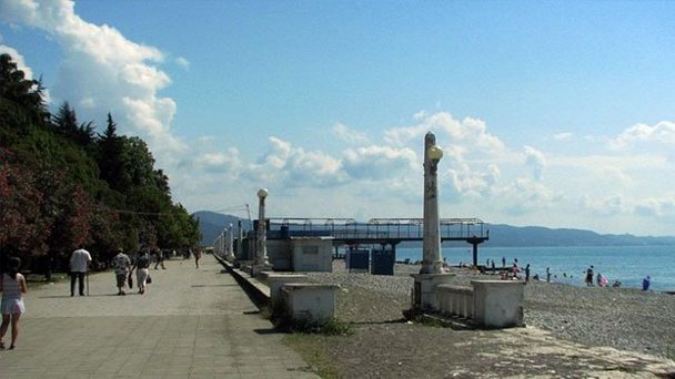 Набережная Диоскуров в Сухуми Набережная Диоскуров в Сухуми