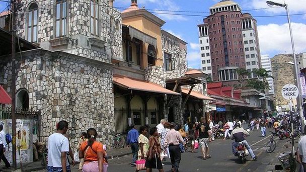 Центральная улица Интенданс в Порт Луи
