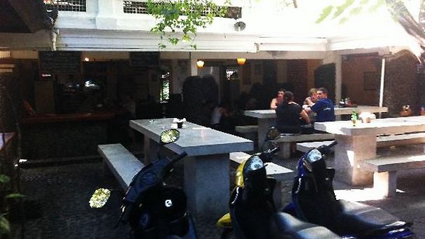 Ресторан Alleycats на Бали