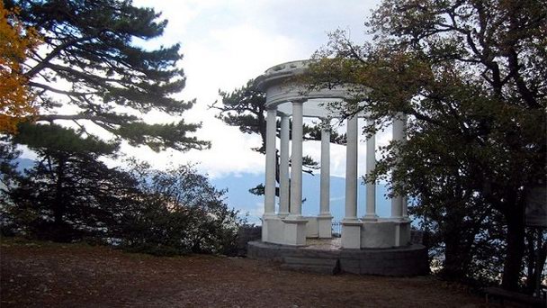Серебряная беседка в Крыму