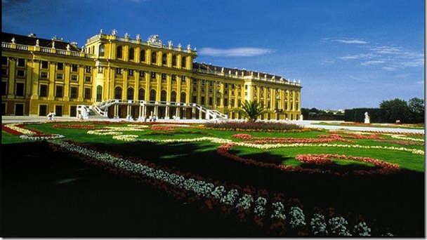 Дворец и парк Шенбрунн в Вене