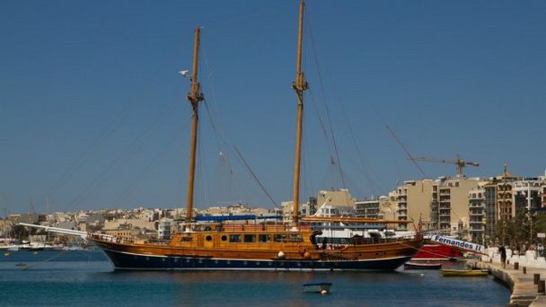 Гавань Марсамшетт в Валетте Гавань Марсамшетт в Валетте