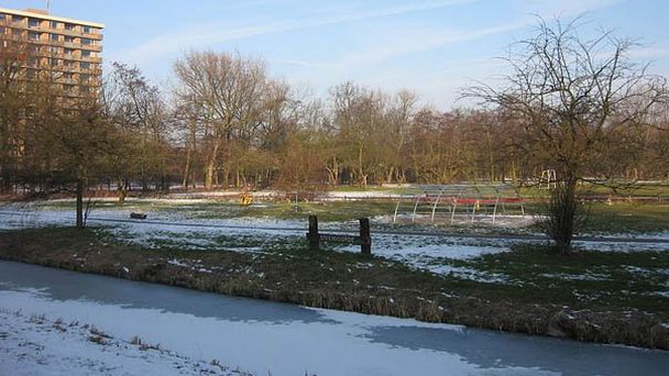 Замок Стеенвоорде в Гааге