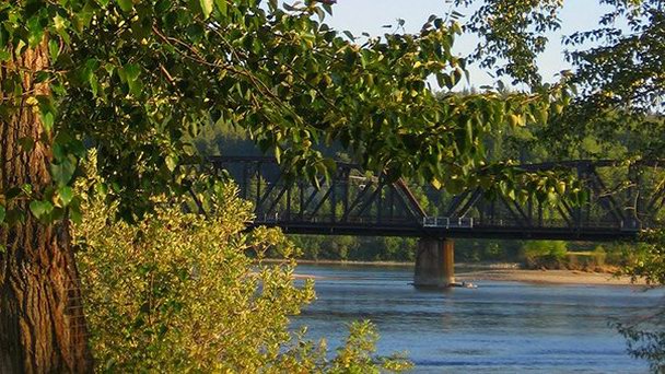 Природный парк Cottonwood Island в Британской Колумбии