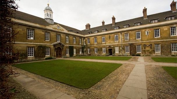 Тринити Холл Кембридж в Англии