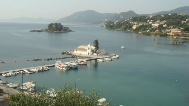 Пондикониси (Мышинный остров) на Керкире Пондикониси (Мышинный остров) на Керкире