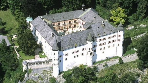 Замок Тратцберг в Инсбруке Замок Тратцберг в Инсбруке