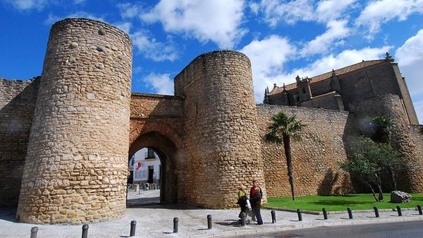 Ворота Альмокабара в Малаге