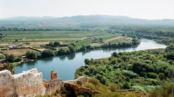 Река Эбре в Коста Дель Азаре Река Эбре в Коста Дель Азаре