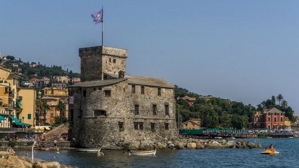 Замок Рапалло в Лигурии