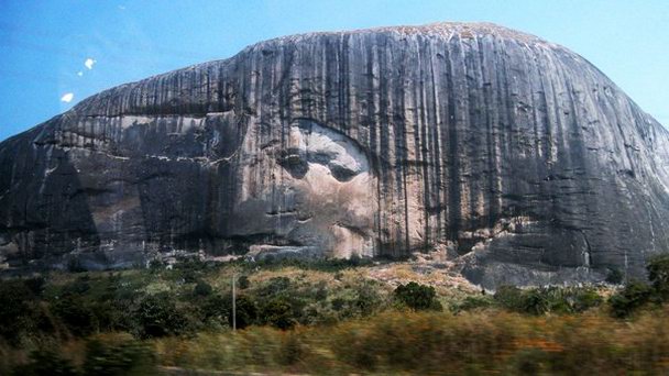 Гранитный монолит Zuma Rock в Абудже