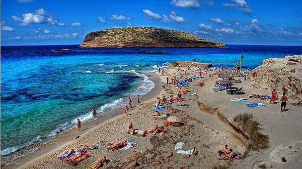 Нудистский пляж Торремолинос в Коста дель Соль