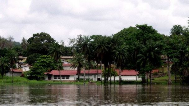 Больница Альберта Швейцера в Порт-Жантиле