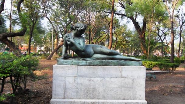 Парк «Аламеда Централь» в Мехико