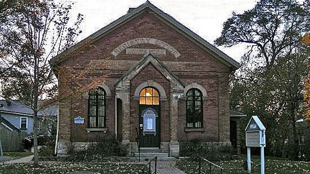 Музей Элмана Кэмпбелла в Онтарио Музей Элмана Кэмпбелла в Онтарио