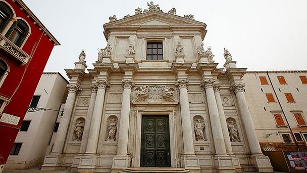 Церковь Джезуити в Венеции в Венеции