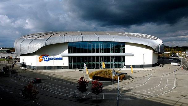 Арена ISS Dome в Дюссельдорфе