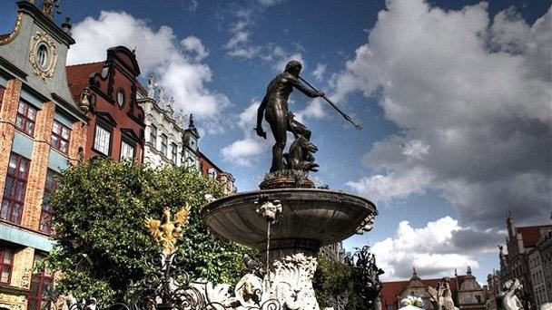 Фонтан Нептуна в Гданьске в Гданьском воеводстве