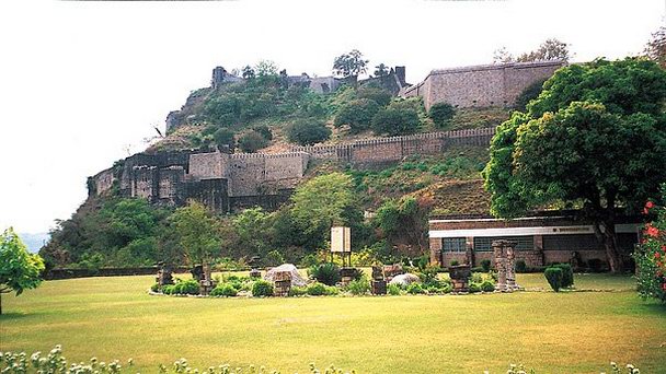 Форт Кангра в Химачал-Прадеше