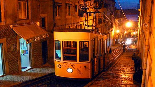 Фуникулер Санта Жуста в Лиссабоне