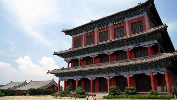 Китайский буддийский храм в Даляне