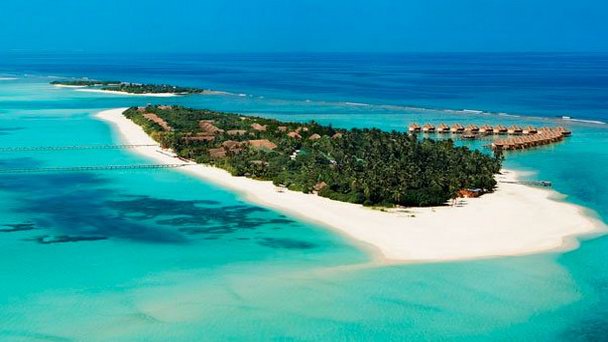 Остров Канухура в Атолле Лавияни