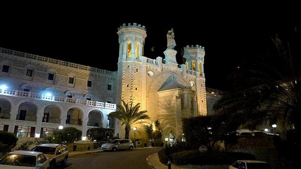 Папский центр Нотр Дам в Иерусалиме