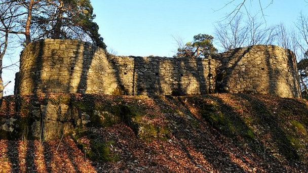 Развалины Алт-Шауенбург в Аргау Развалины Алт-Шауенбург в Аргау