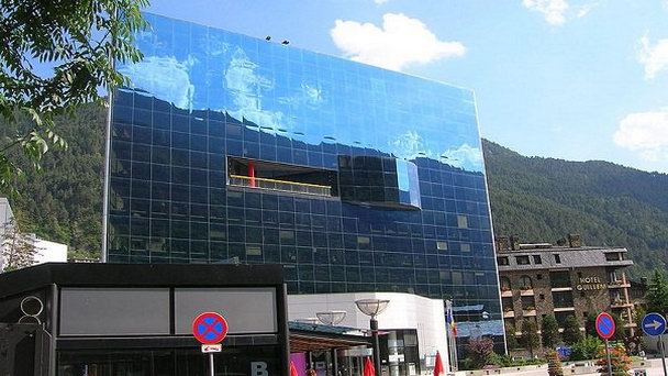 Здание суда Сала-де-ла-Джустисиа в Андорре ла Велла