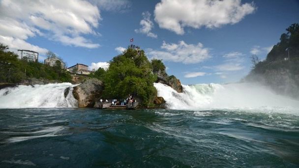 Рейнский водопад в Шаффхаузене