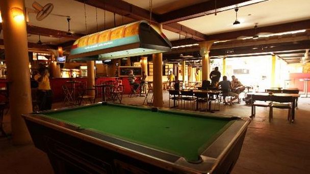 Бар Q-Bar в Дар-эс-Саламе