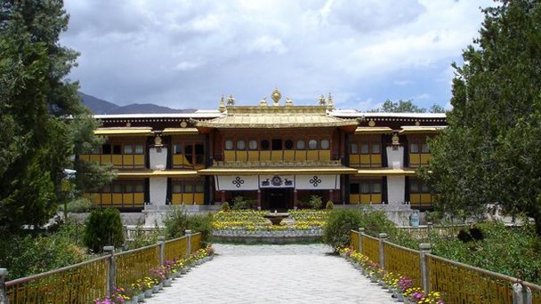 Резиденция далай-лам Норбулингха в Лхасе