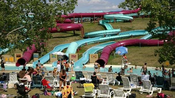 Парк водных горок Fun Mountain в Виннипеге