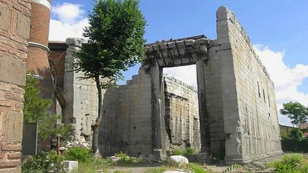 Храм Августина и Рома в Анкаре