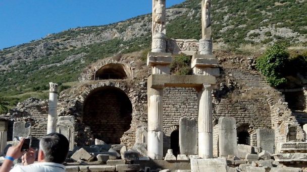 Храм Домициана в Кушадасы