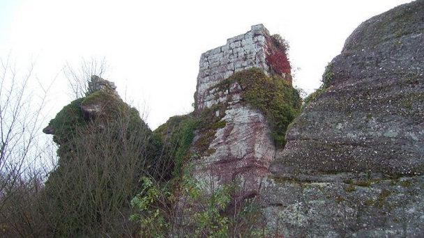 Замок Grand-Ringelstein в Страсбурге Замок Grand-Ringelstein в Страсбурге