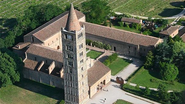 Аббатство Помпоза в Эмилия Романии