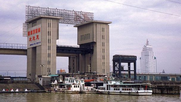 Дамба Гэчжоуба в Хубэе